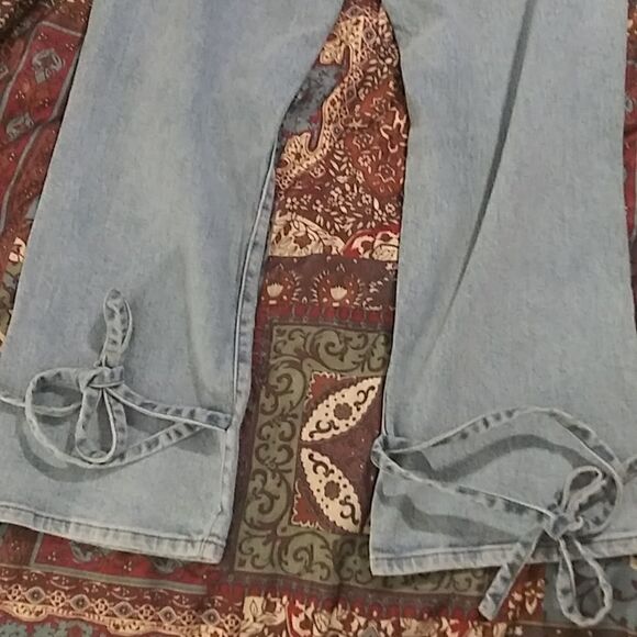 High waisted 90s style jeans with ankle ties - Picture 8 of 12